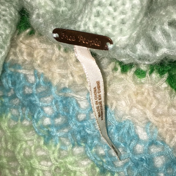 FREE PEOPLE NWOT PRETTY  BUTTON FRONT HIGH NECK SWEATER CARDIGAN - Picture 6 of 9